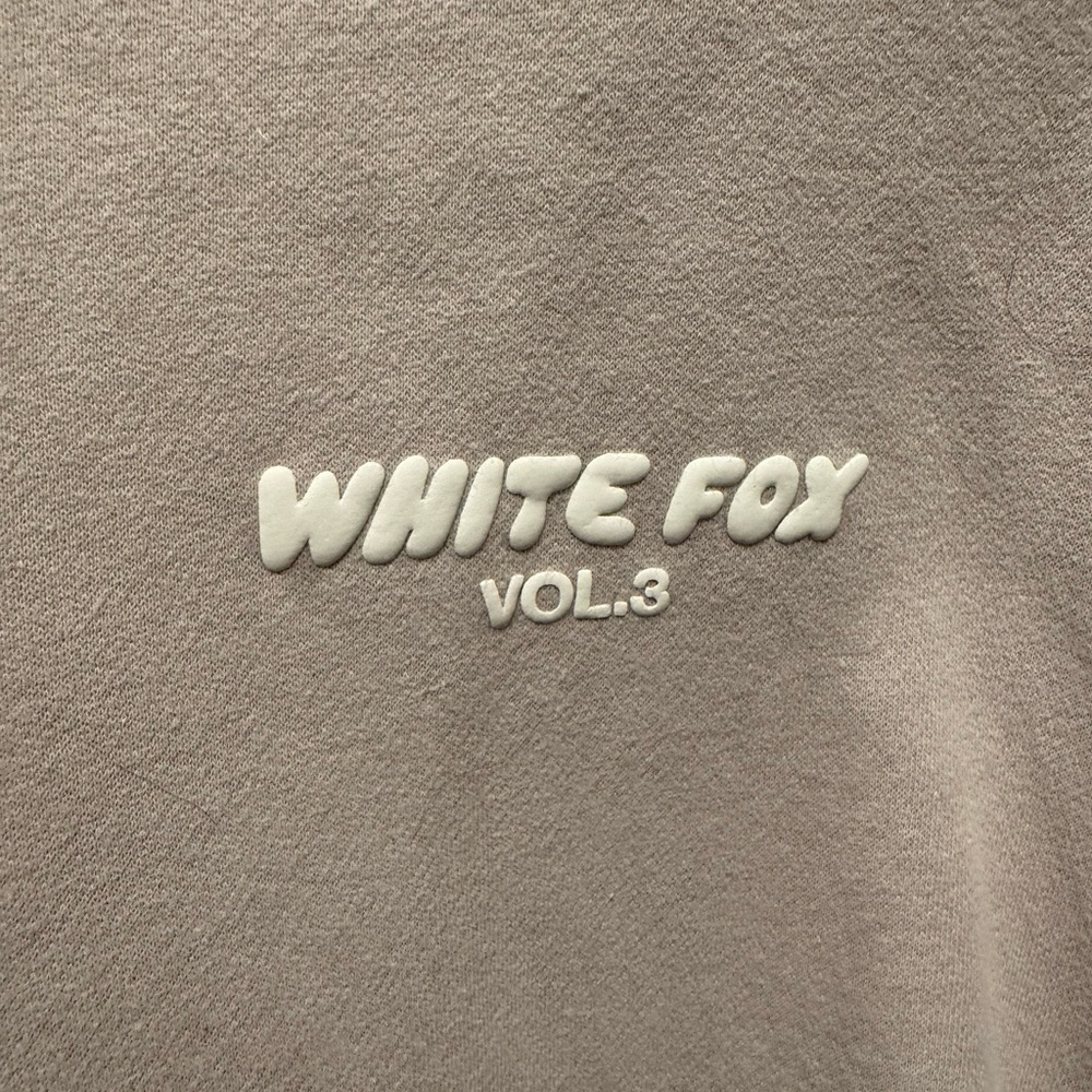 White Fox Hoodie Light Gray Size L/XL - Picture 4 of 14